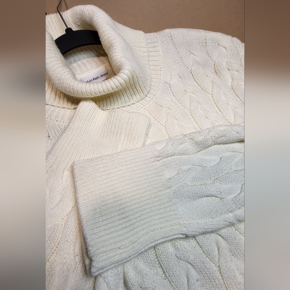 Calvin Klein • Sweater - Picture 4 of 5